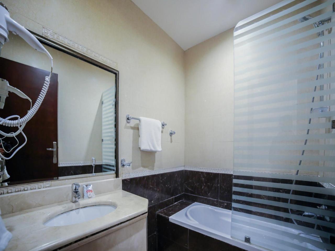 Night Inn Hotel Αλ Κομπάρ Εξωτερικό φωτογραφία