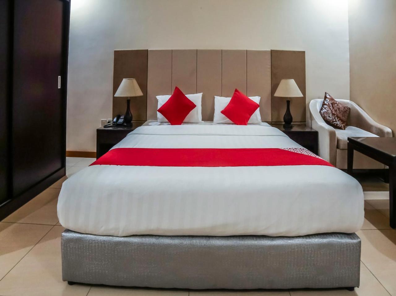 Night Inn Hotel Αλ Κομπάρ Εξωτερικό φωτογραφία