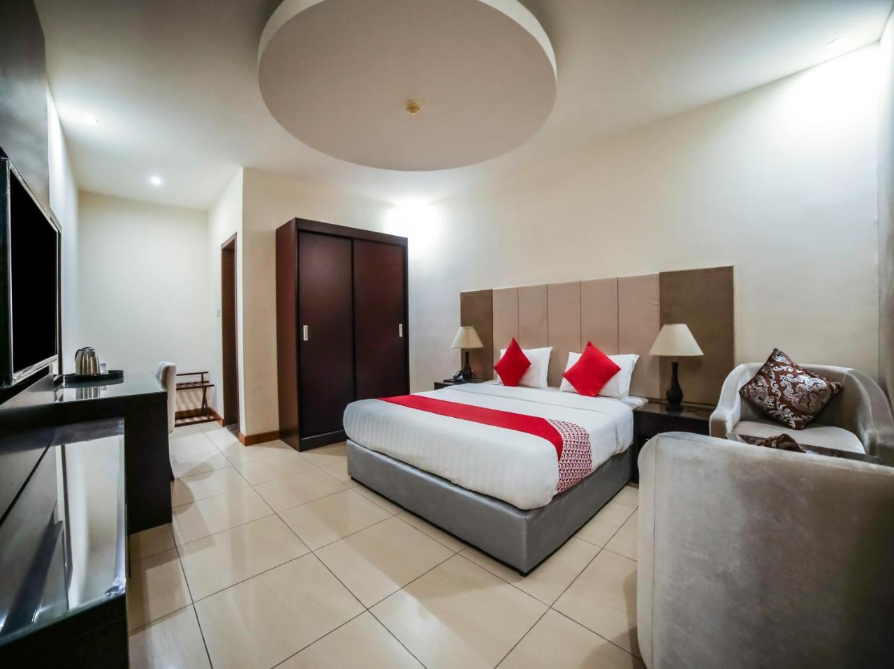 Night Inn Hotel Αλ Κομπάρ Εξωτερικό φωτογραφία