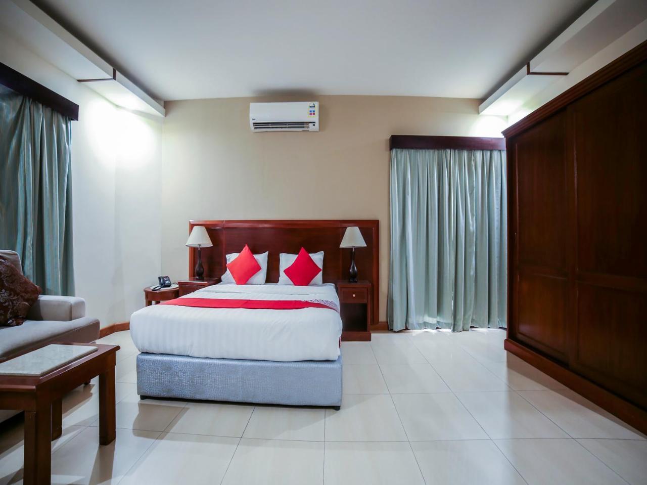 Night Inn Hotel Αλ Κομπάρ Εξωτερικό φωτογραφία